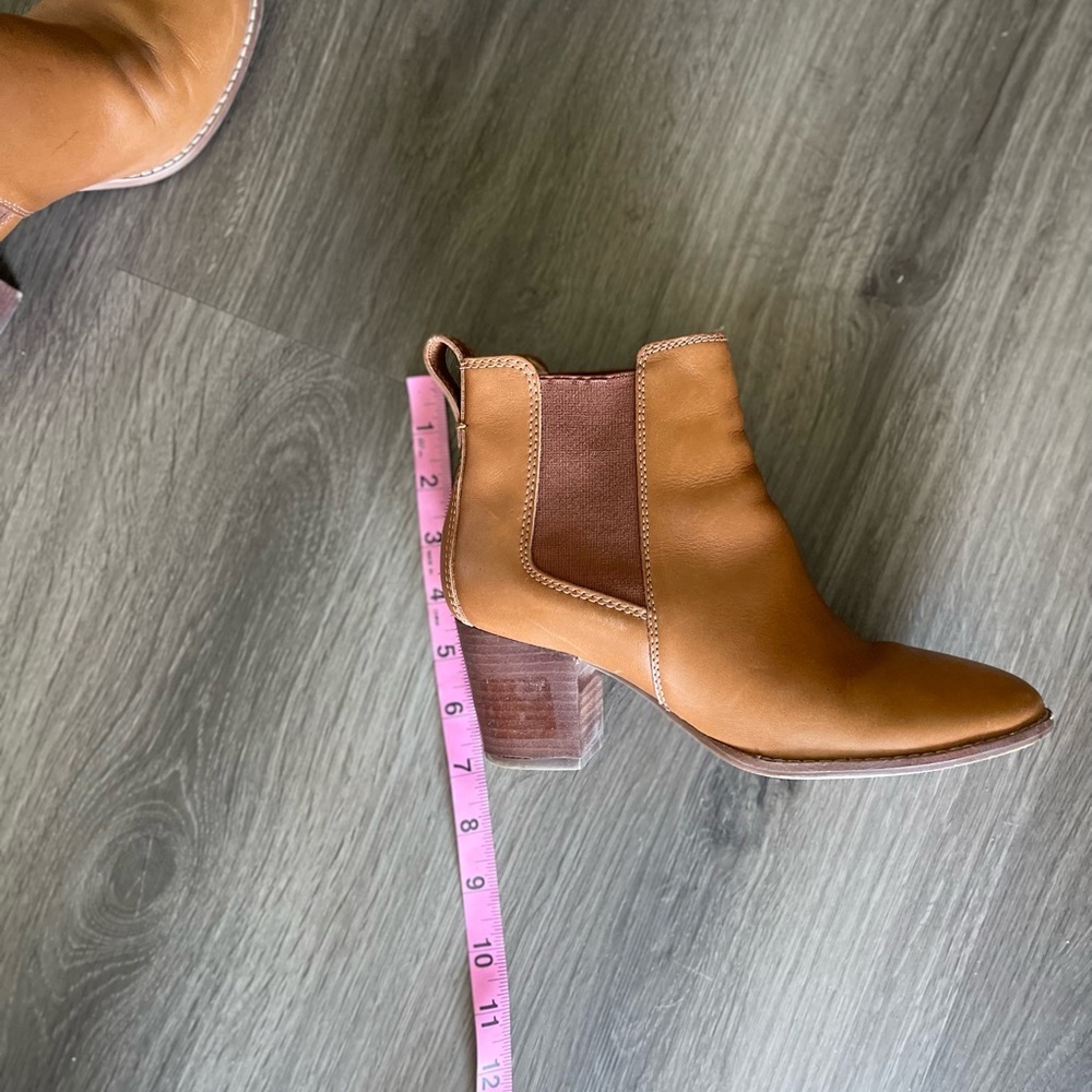 Madewell Regan Chelsea Leather Booties - Picture 9 of 10